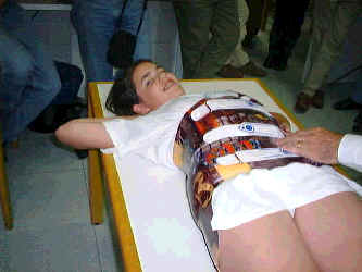 Liegeposition im Charleston -Bending-brace