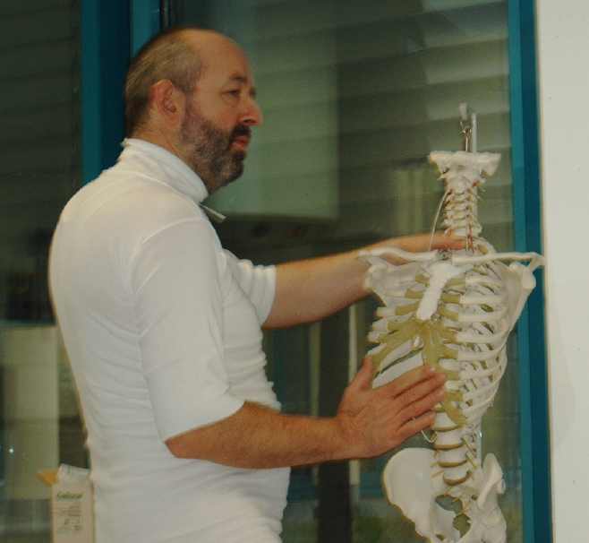Brustkorb-Kyphose.jpg